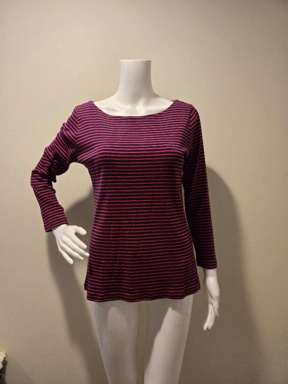 Vineyard Vines Blue Red Striped Long Sleeved Shirt M